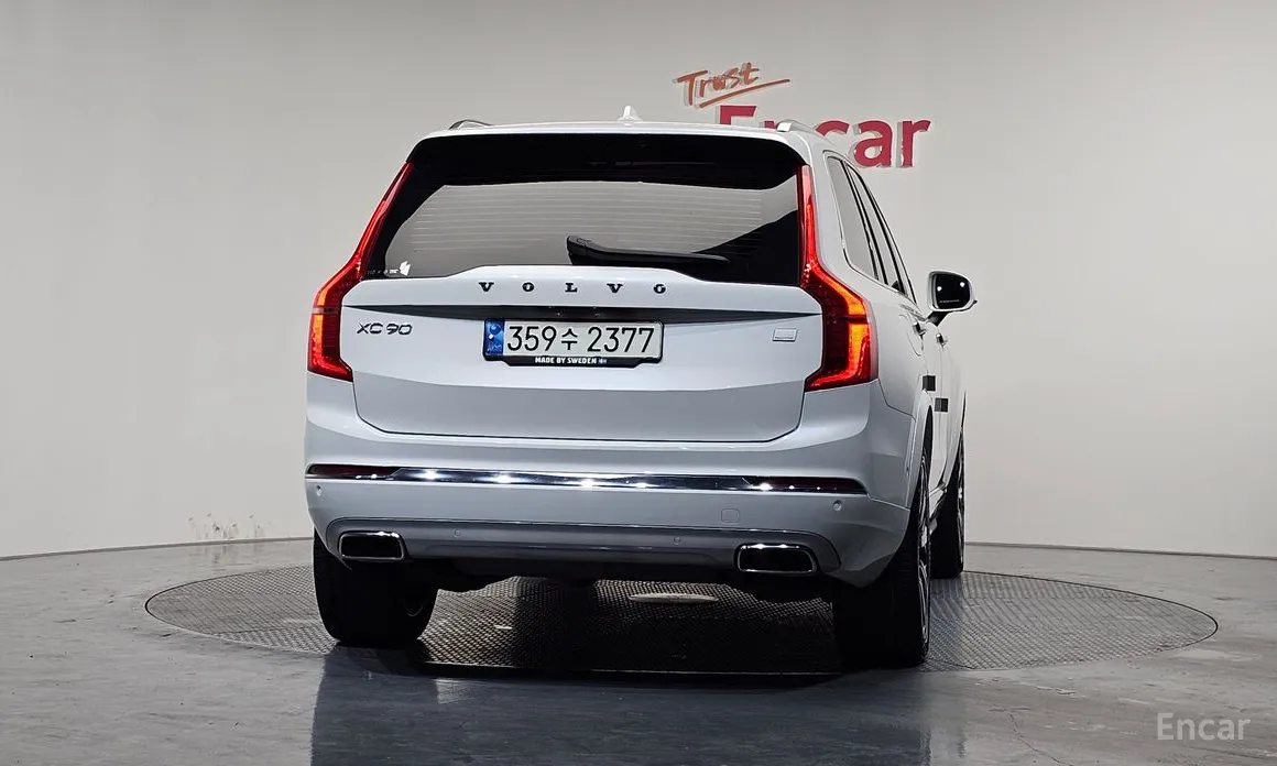 Фото 4 - Volvo XC90