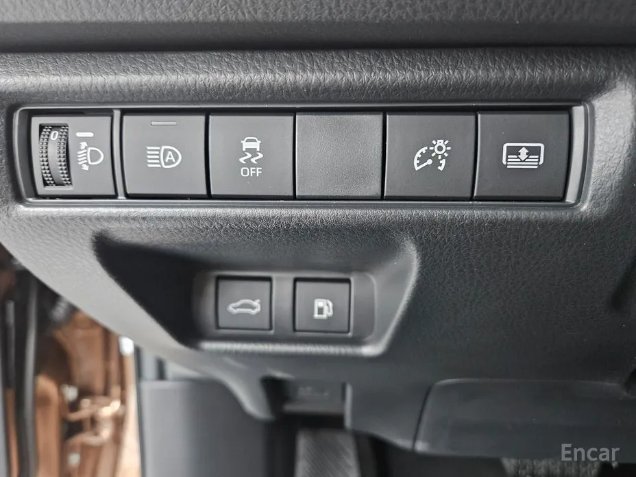 Фото 10 - Toyota Camry