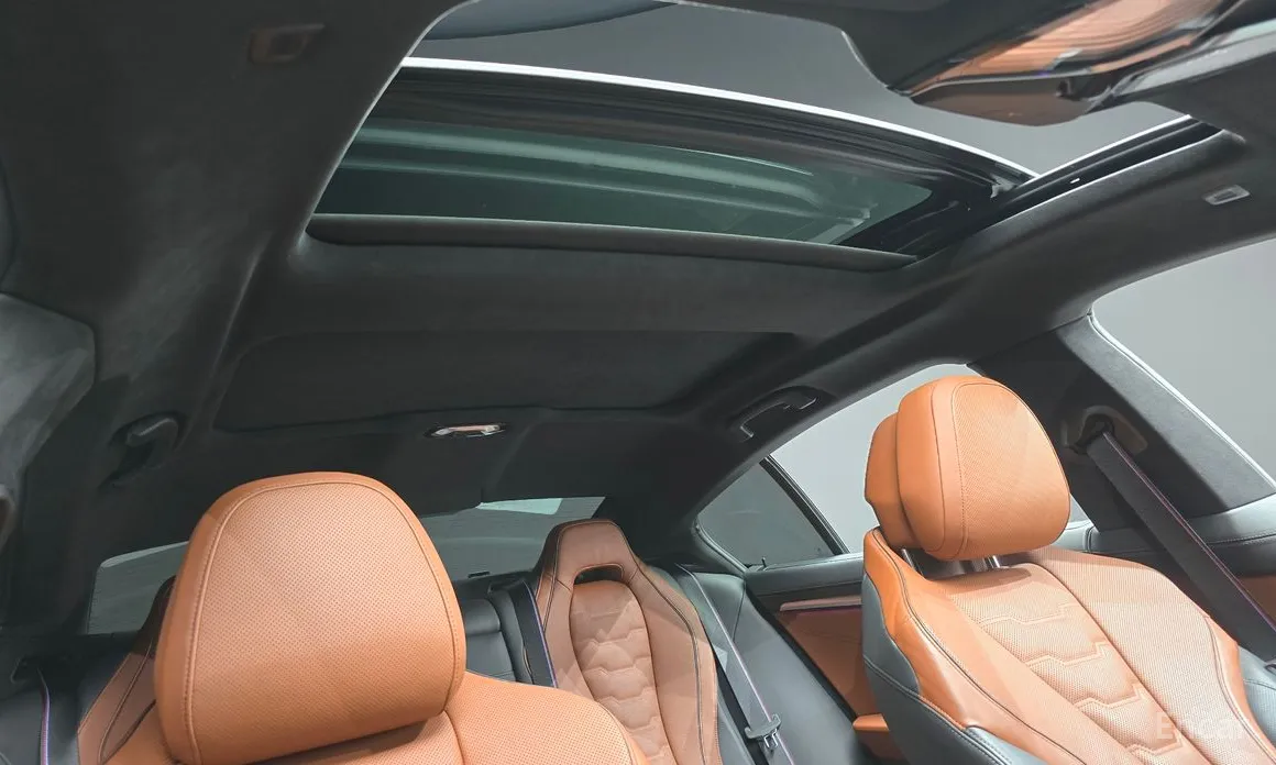 Фото 19 - BMW 8 Series