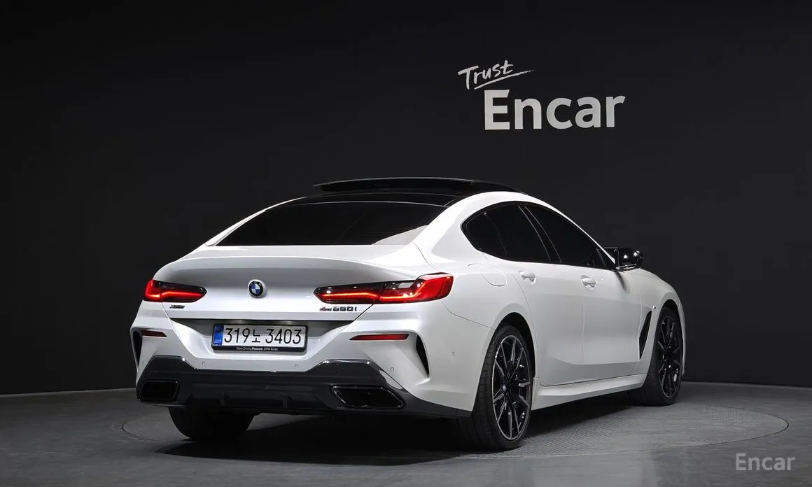 Фото 2 - BMW 8 Series