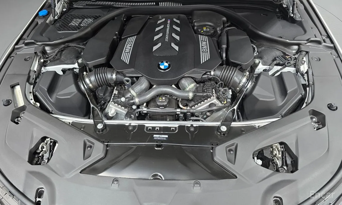 Фото 6 - BMW 8 Series