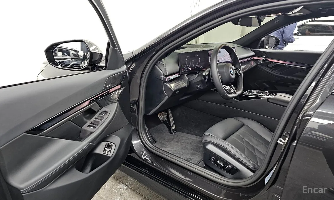 Фото 10 - BMW 5 Series