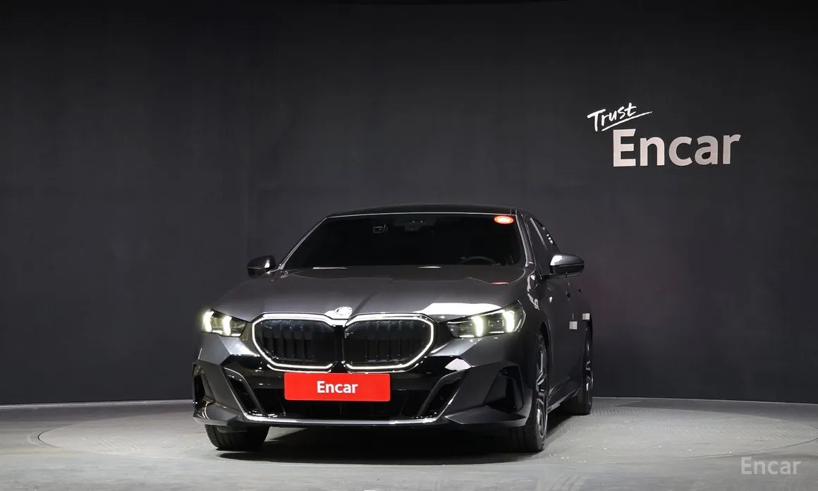 Фото 3 - BMW 5 Series