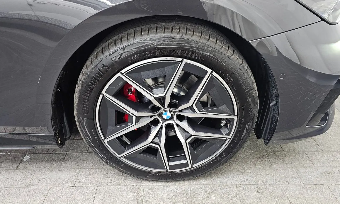 Фото 5 - BMW 5 Series