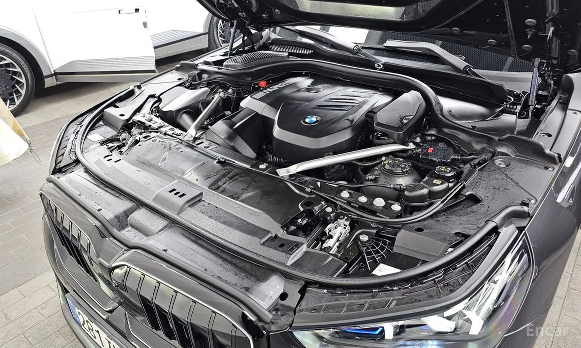 Фото 6 - BMW 5 Series