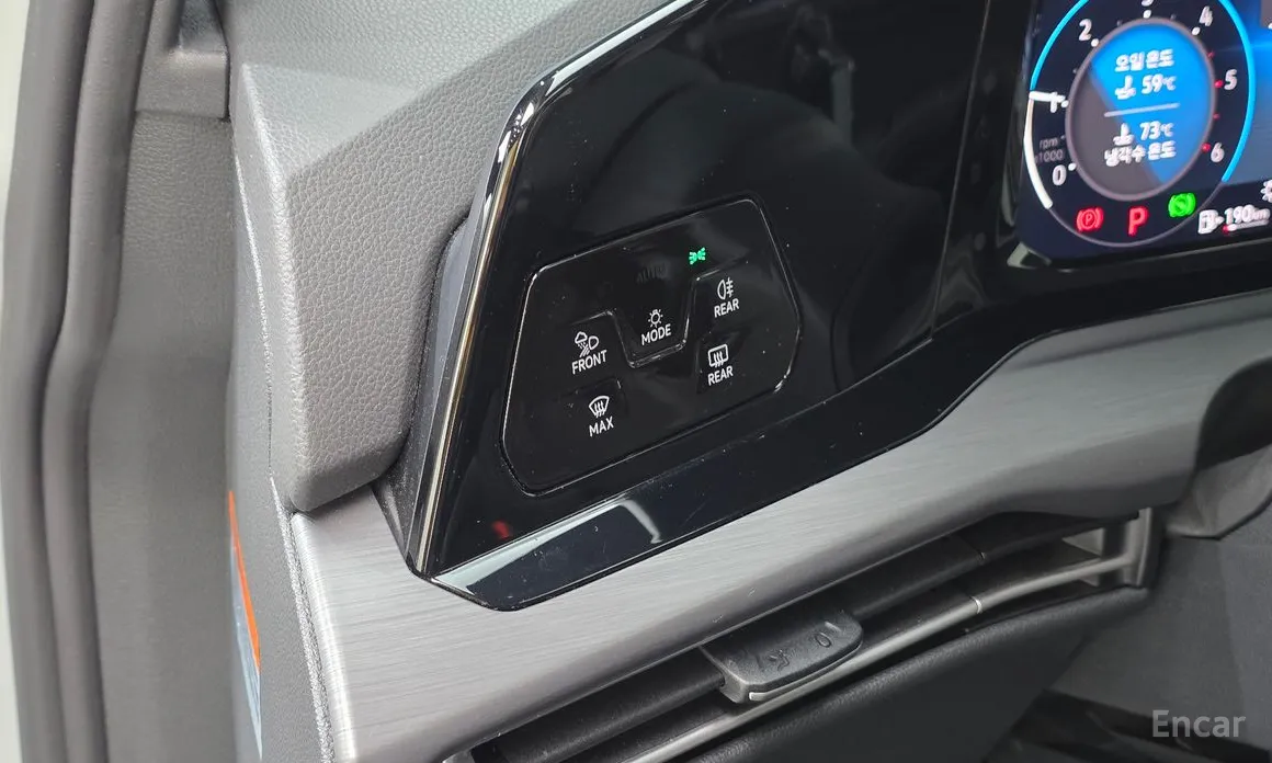 Фото 14 - Volkswagen Golf