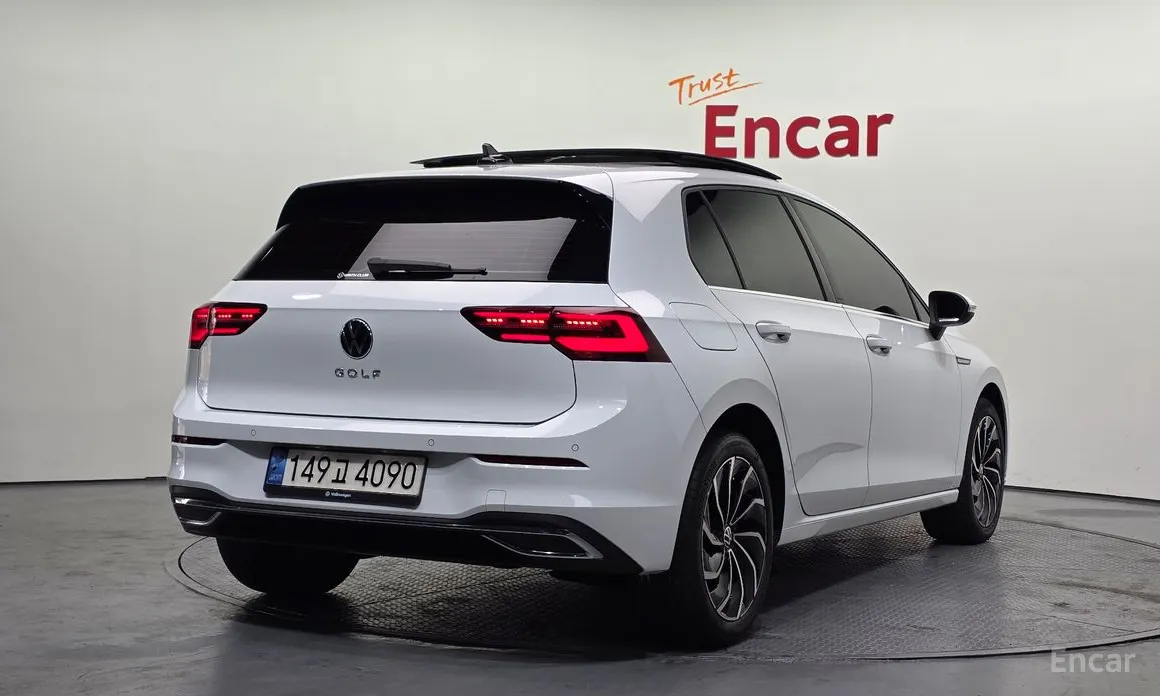 Фото 2 - Volkswagen Golf