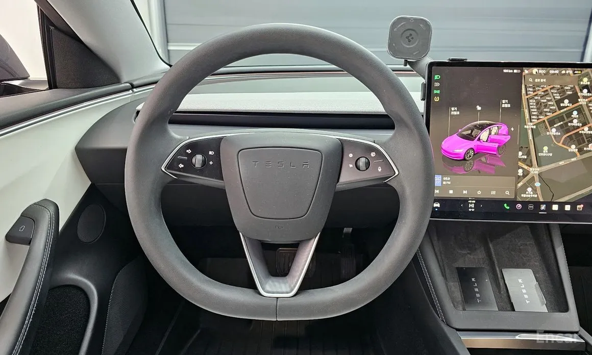 Фото 13 - Tesla Model 3