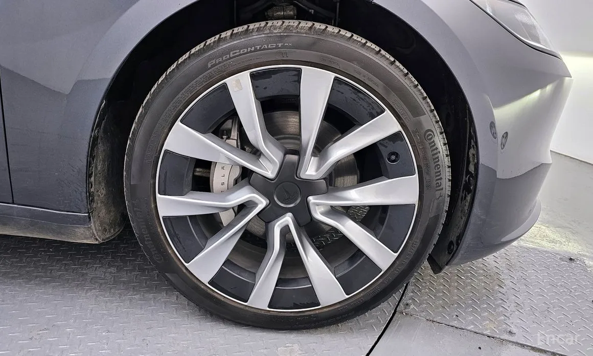 Фото 5 - Tesla Model 3