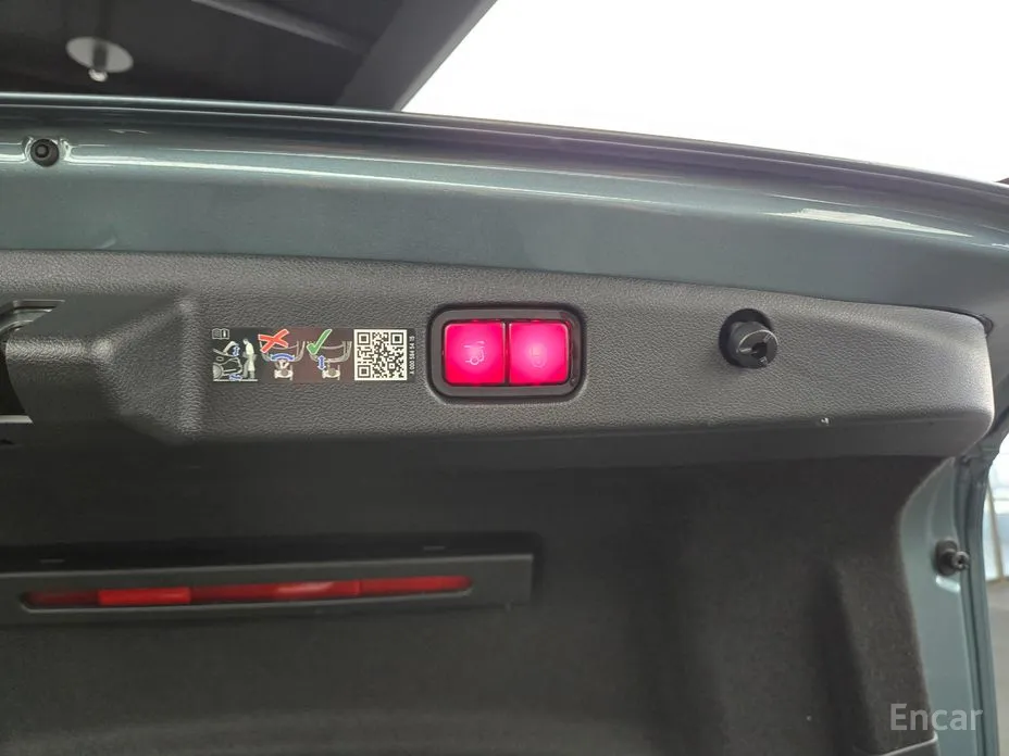 Фото 17 - Mercedes-Benz E-Class