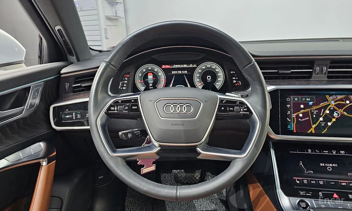 Фото 13 - Audi A6