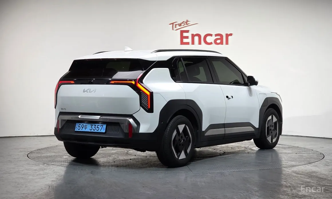 Фото 2 - Kia EV3