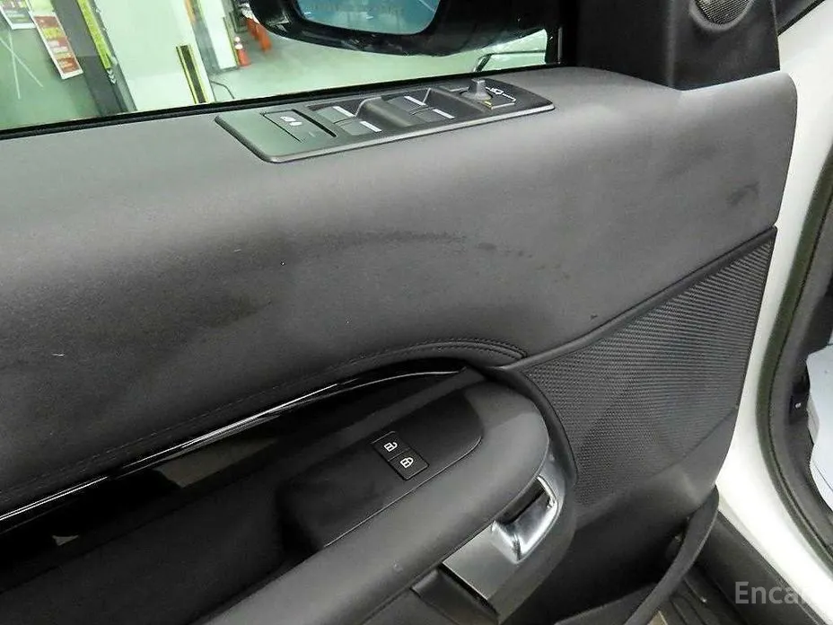 Фото 13 - Land Rover Discovery