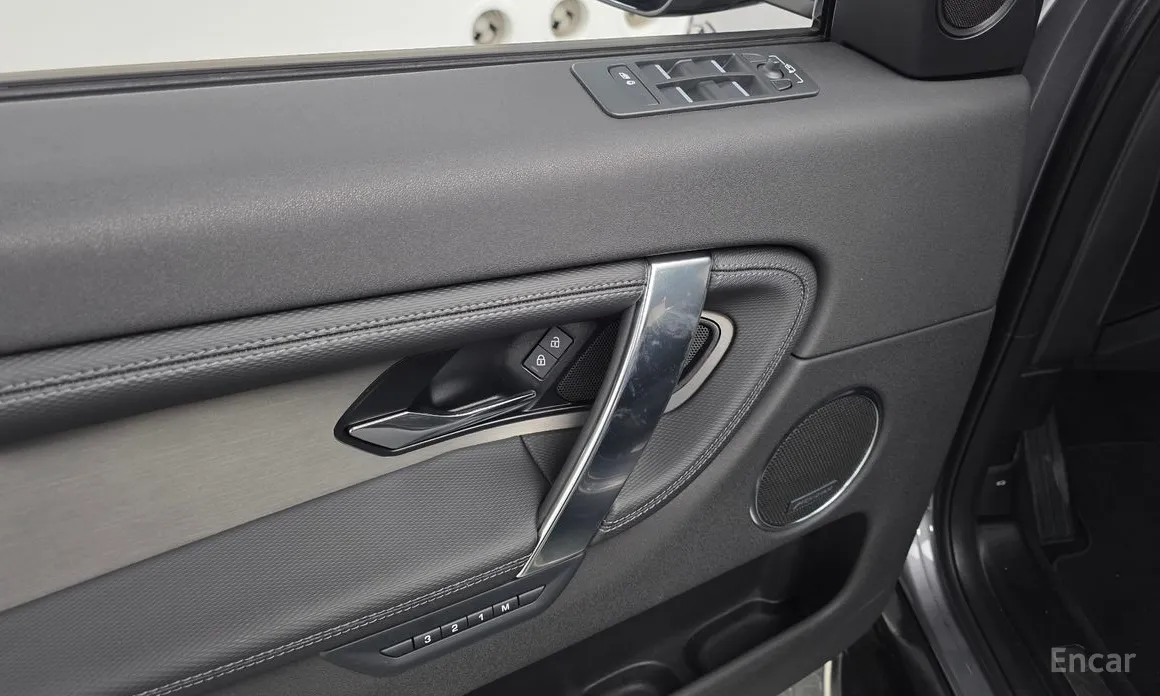 Фото 17 - Land Rover Discovery Sport