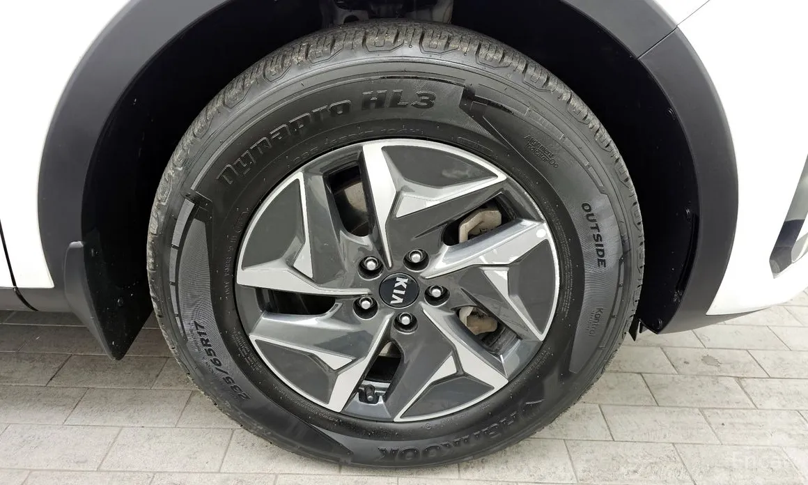 Photo 5 - Kia Sorento