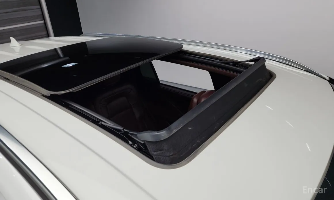 Фото 19 - Lincoln Aviator