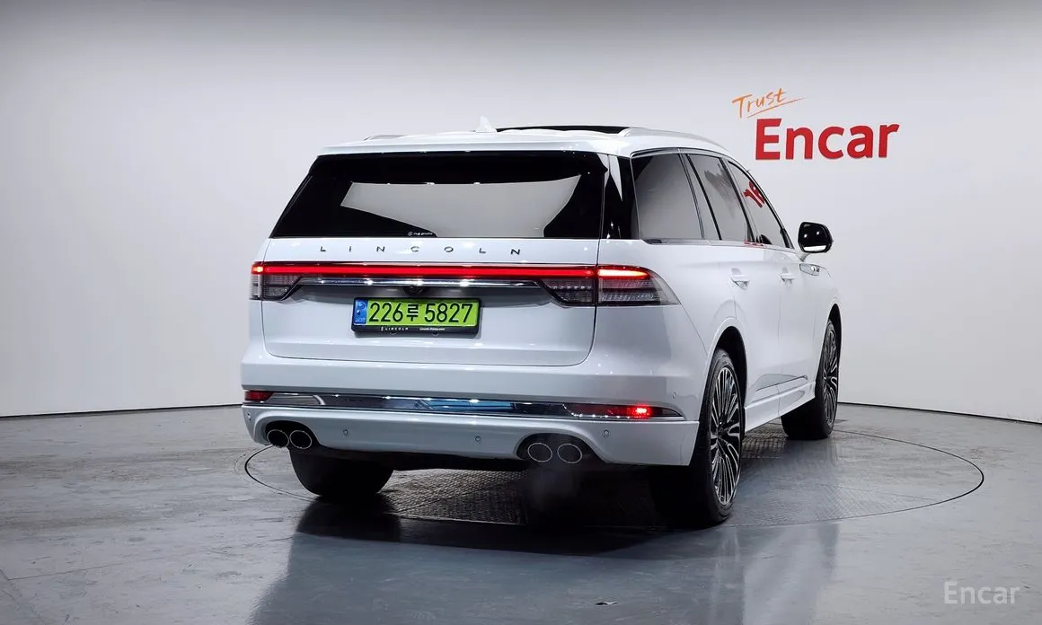 Фото 4 - Lincoln Aviator