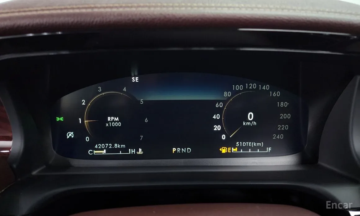 Фото 8 - Lincoln Aviator