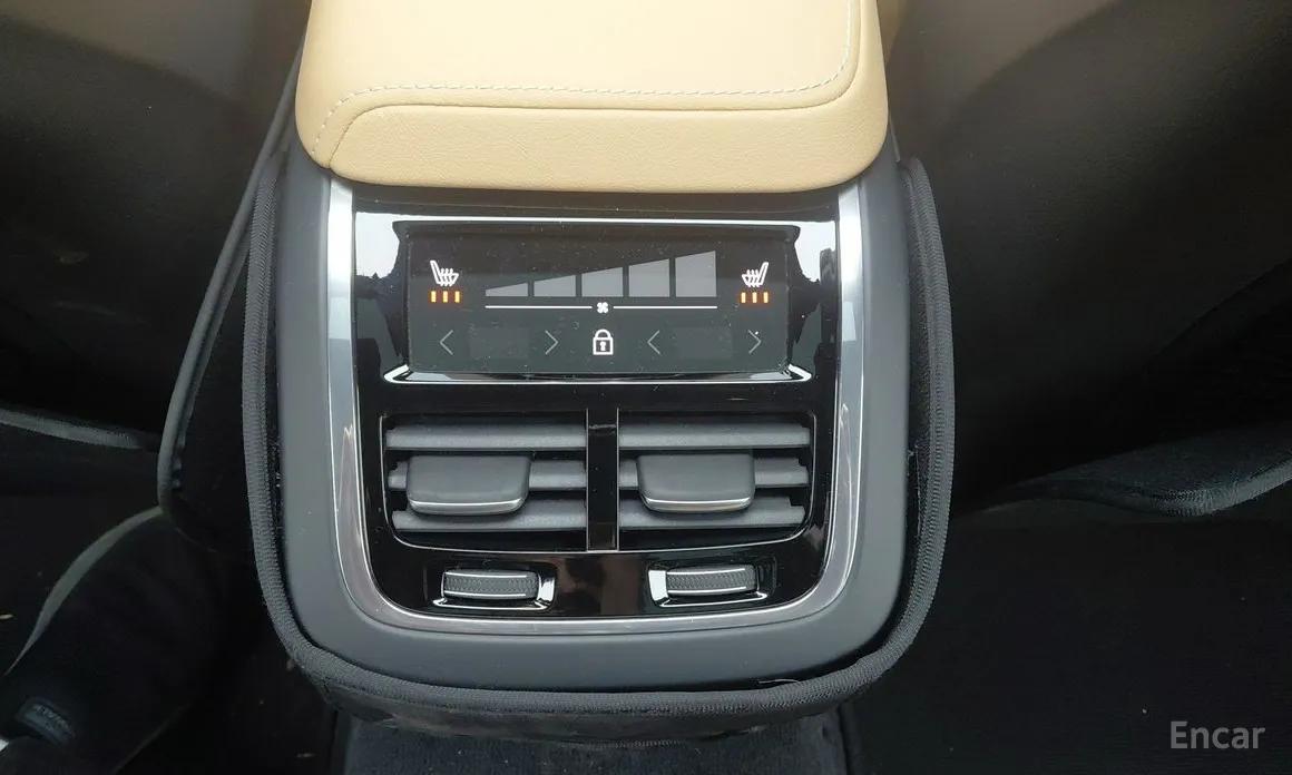 Фото 17 - Volvo V60