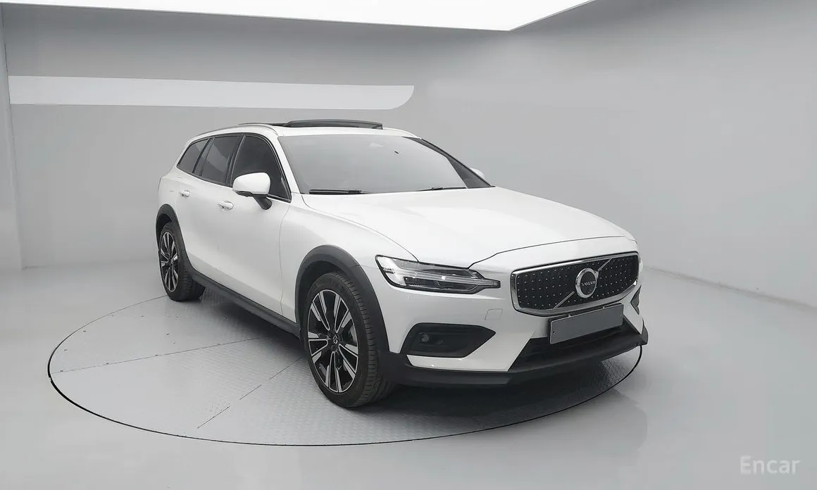 Фото 3 - Volvo V60