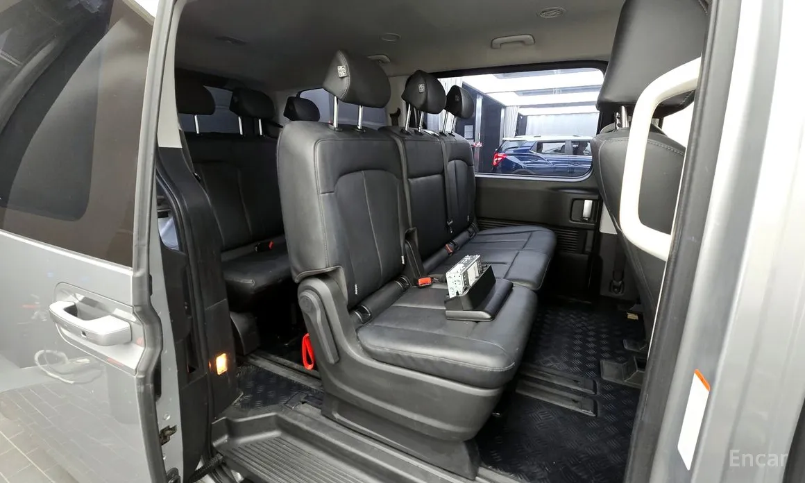 Фото 12 - Hyundai Staria