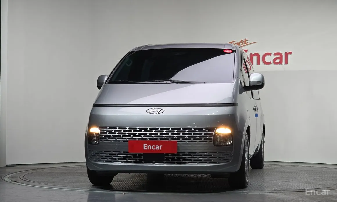 Фото 3 - Hyundai Staria