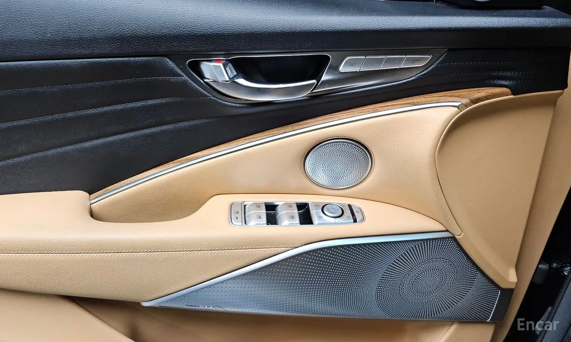 Фото 17 - Kia K9