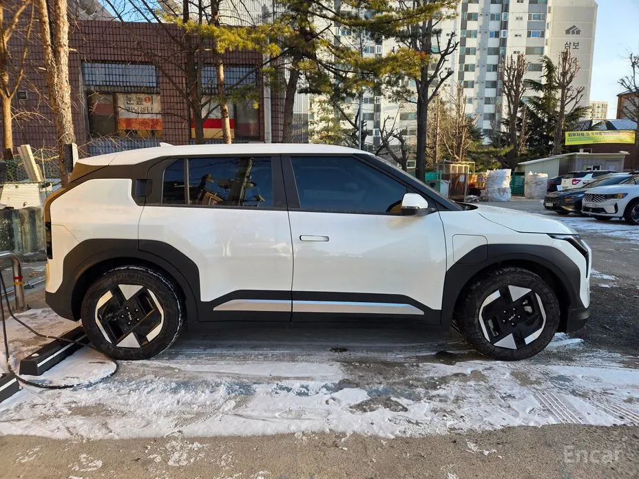 Фото 2 - Kia EV3