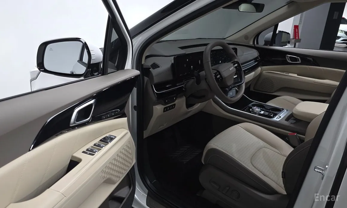 Фото 11 - Kia Carnival