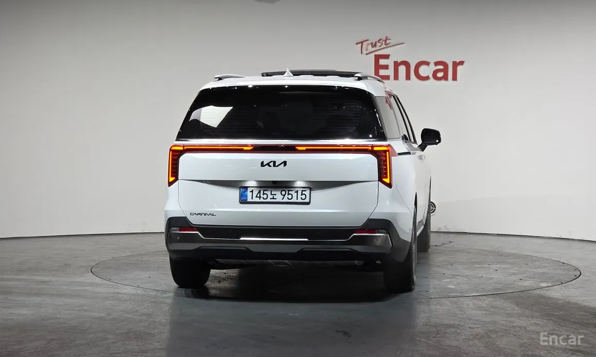 Фото 4 - Kia Carnival