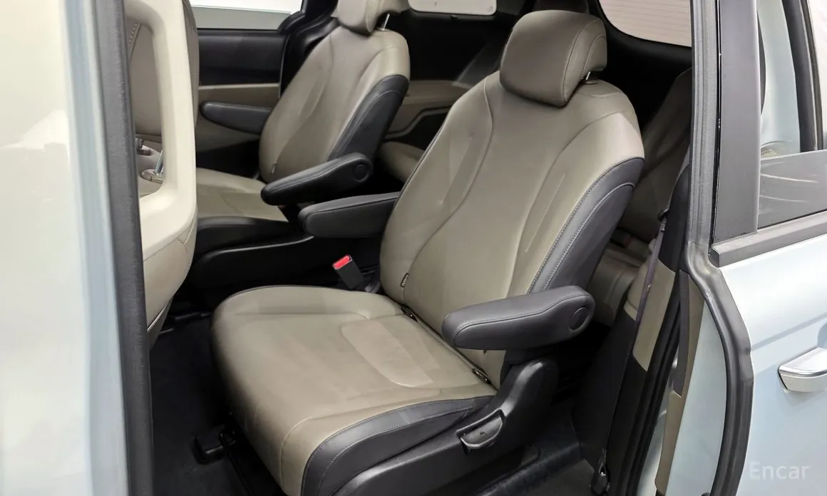 Фото 11 - Kia Carnival