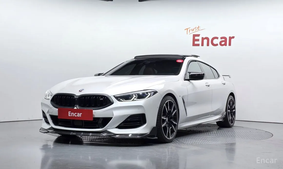 Фото 1 - BMW 8 Series