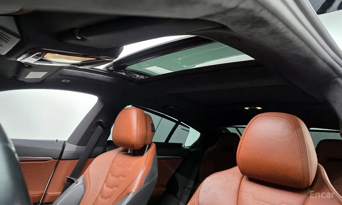 Фото 18 - BMW 8 Series