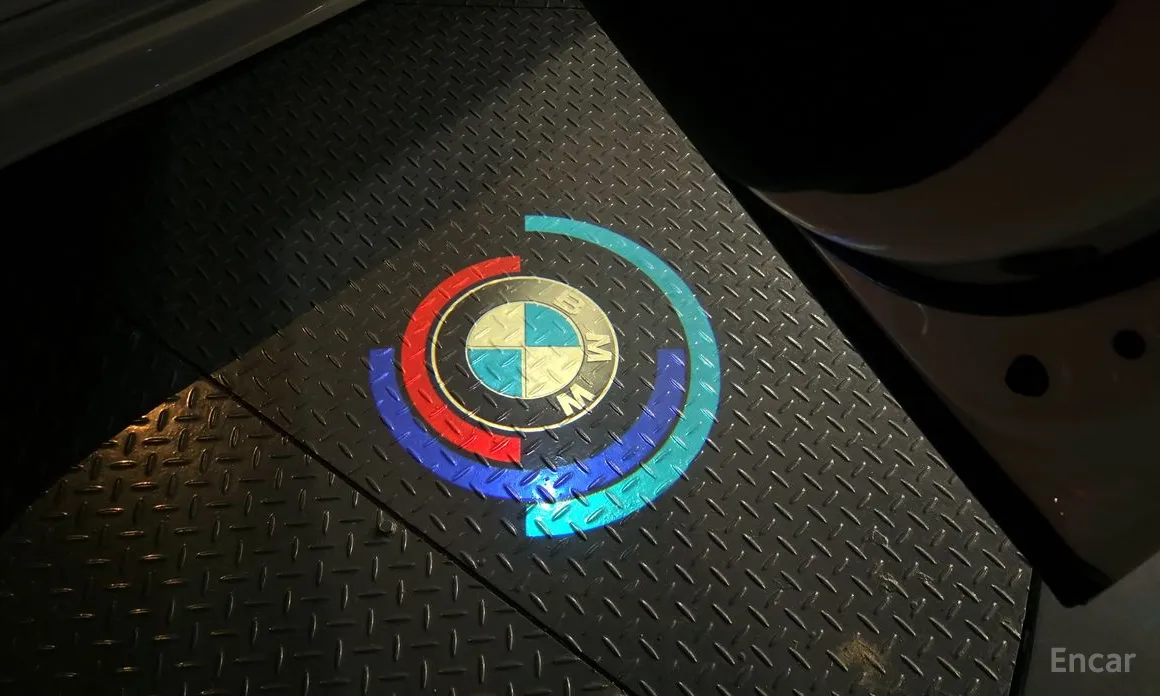 Фото 19 - BMW 8 Series