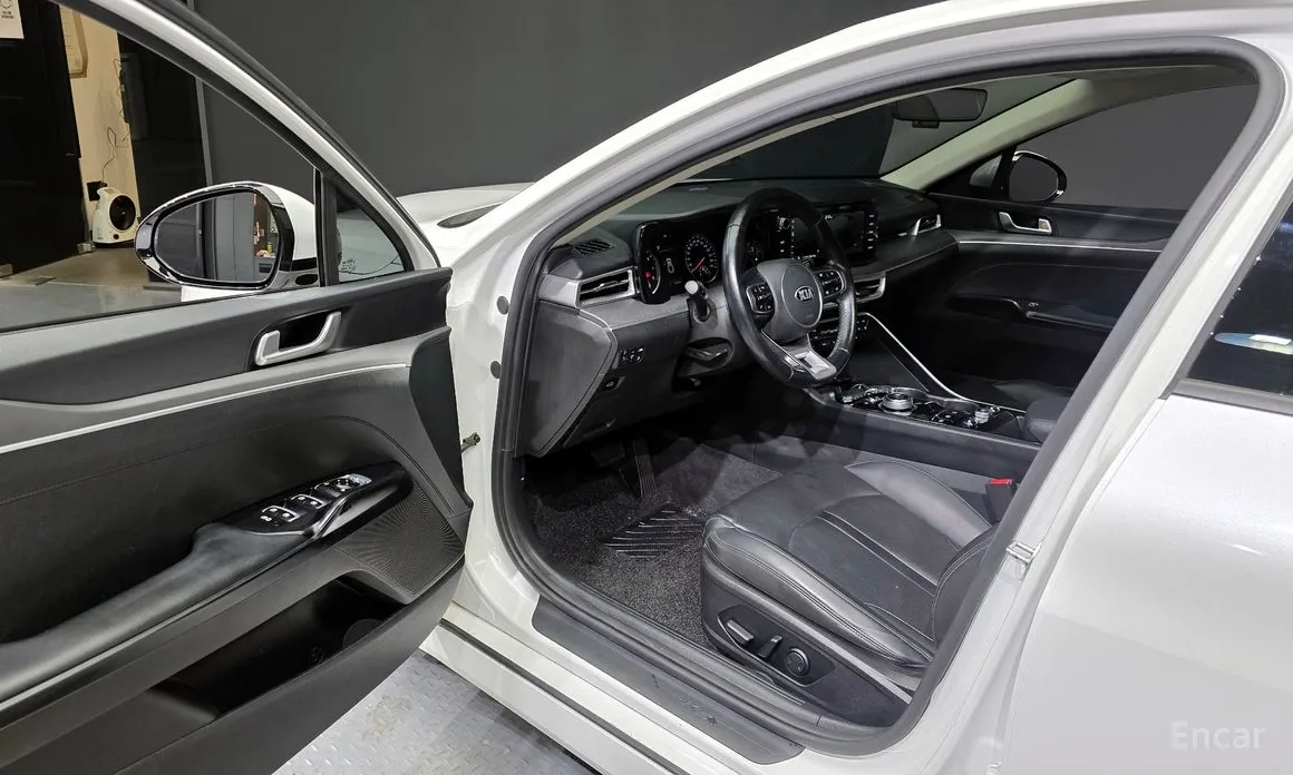 Фото 10 - Kia K5