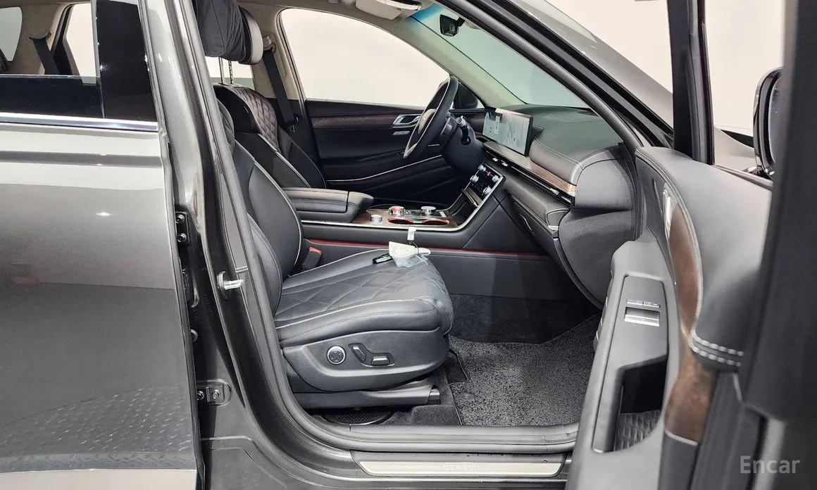 Фото 11 - Genesis GV80