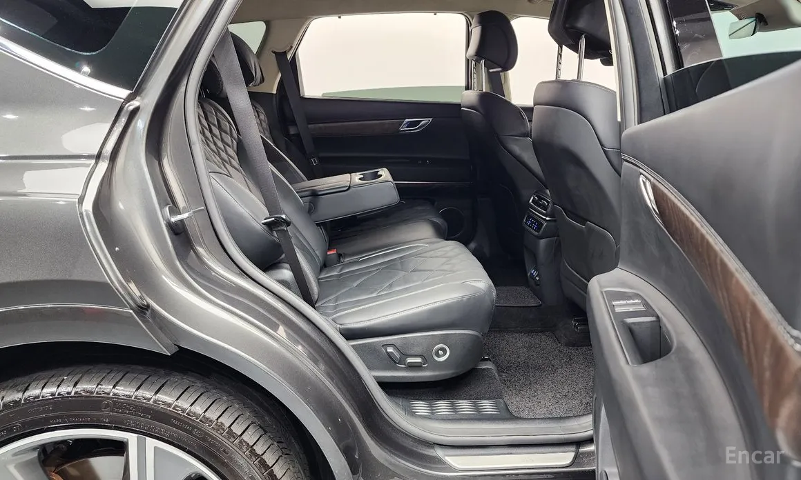 Фото 12 - Genesis GV80