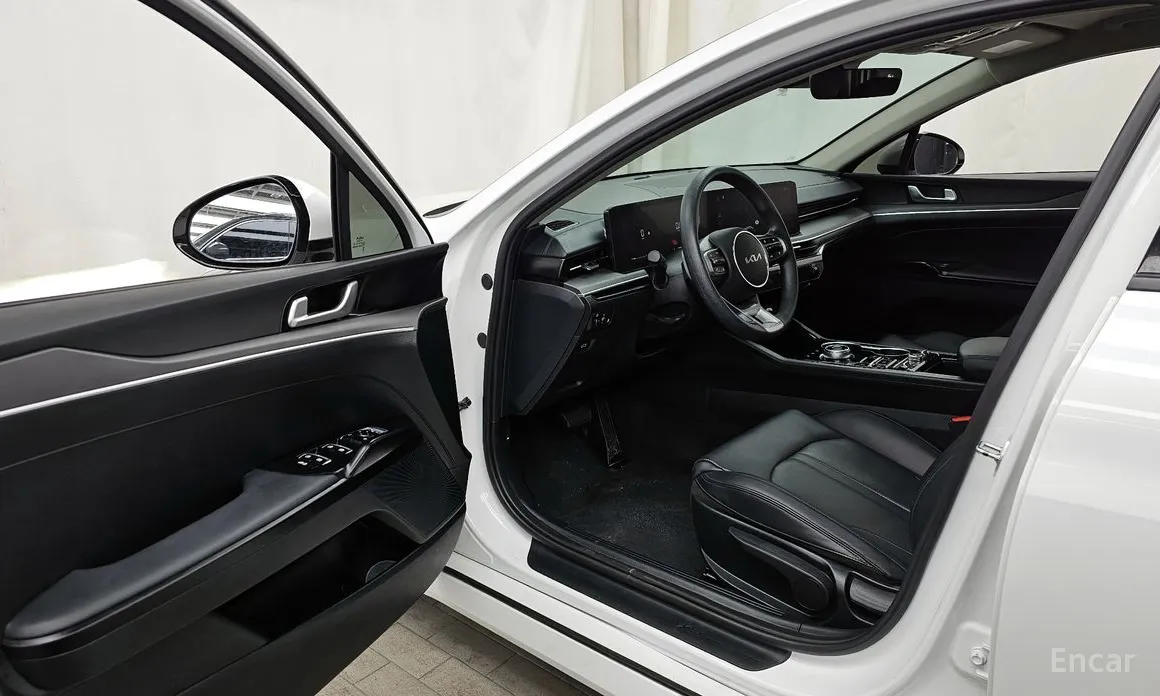 Фото 10 - Kia K5