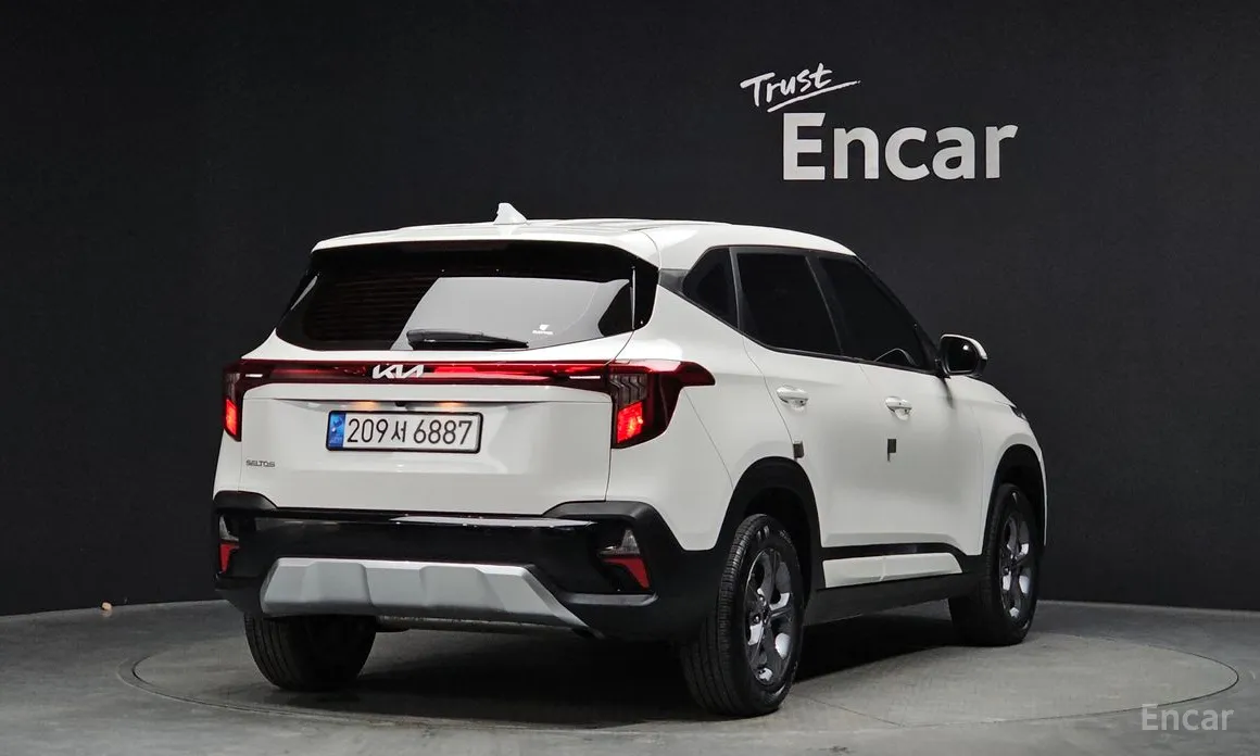 Фото 2 - Kia Seltos