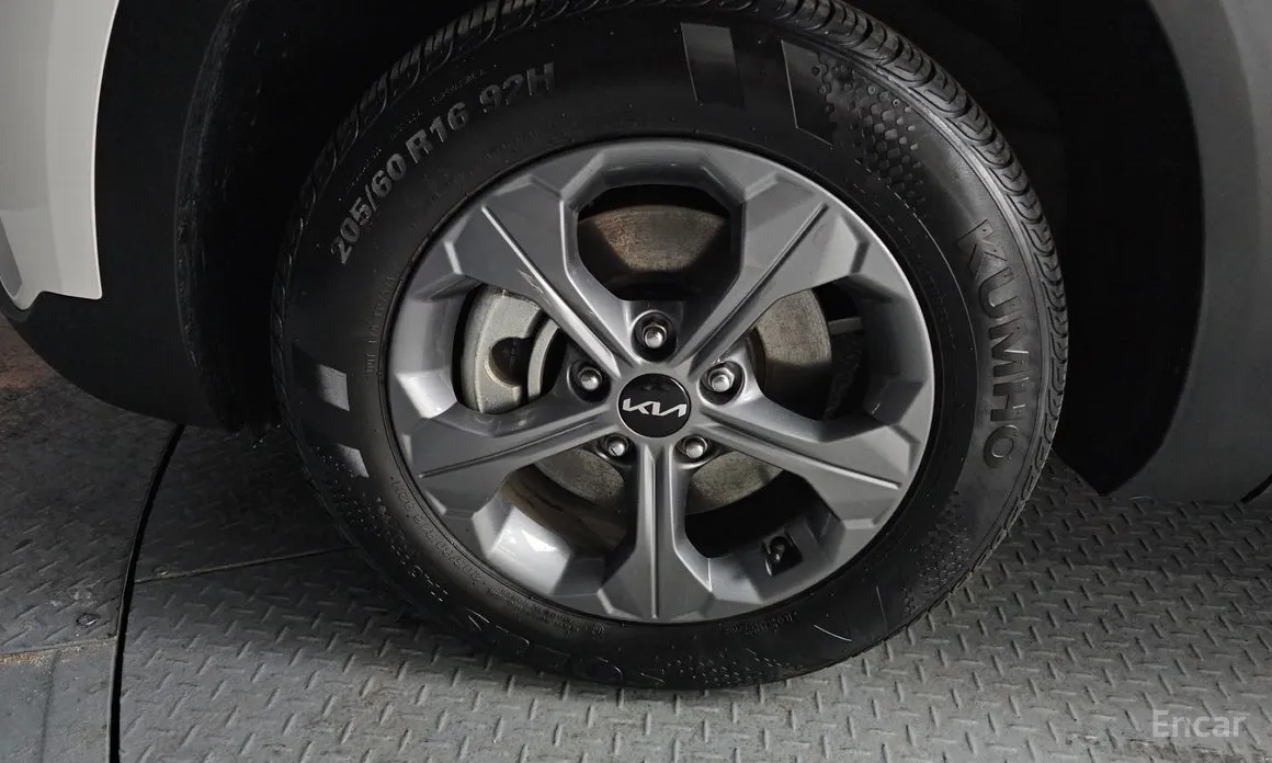 Фото 5 - Kia Seltos