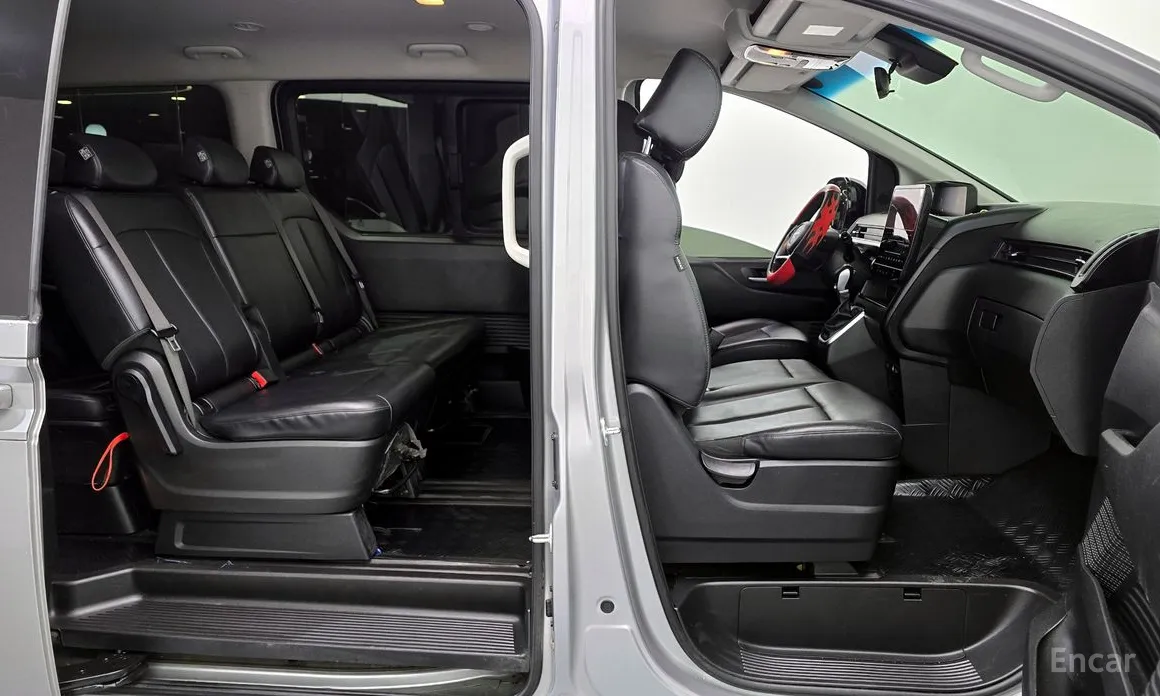 Фото 10 - Hyundai Staria