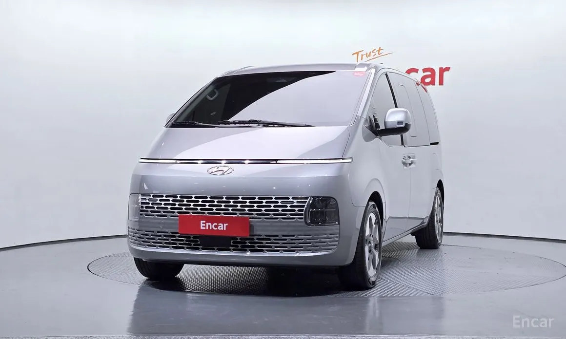 Фото 3 - Hyundai Staria