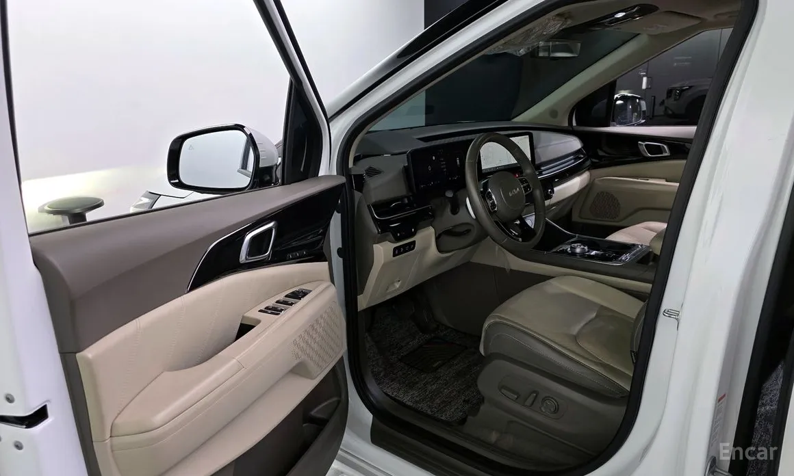 Фото 10 - Kia Carnival