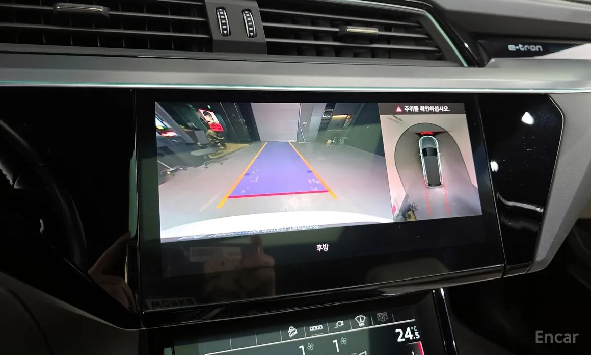 Фото 15 - Audi e-tron