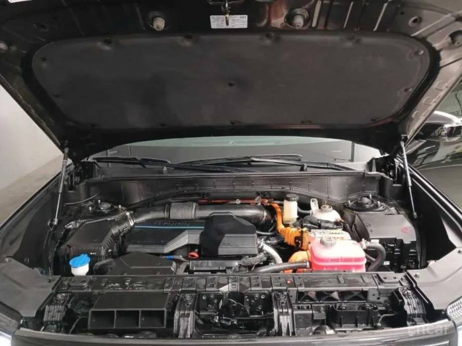 Фото 19 - Hyundai Santa Fe