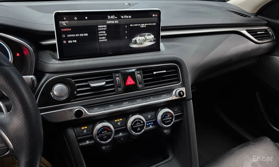 Фото 14 - Genesis G70