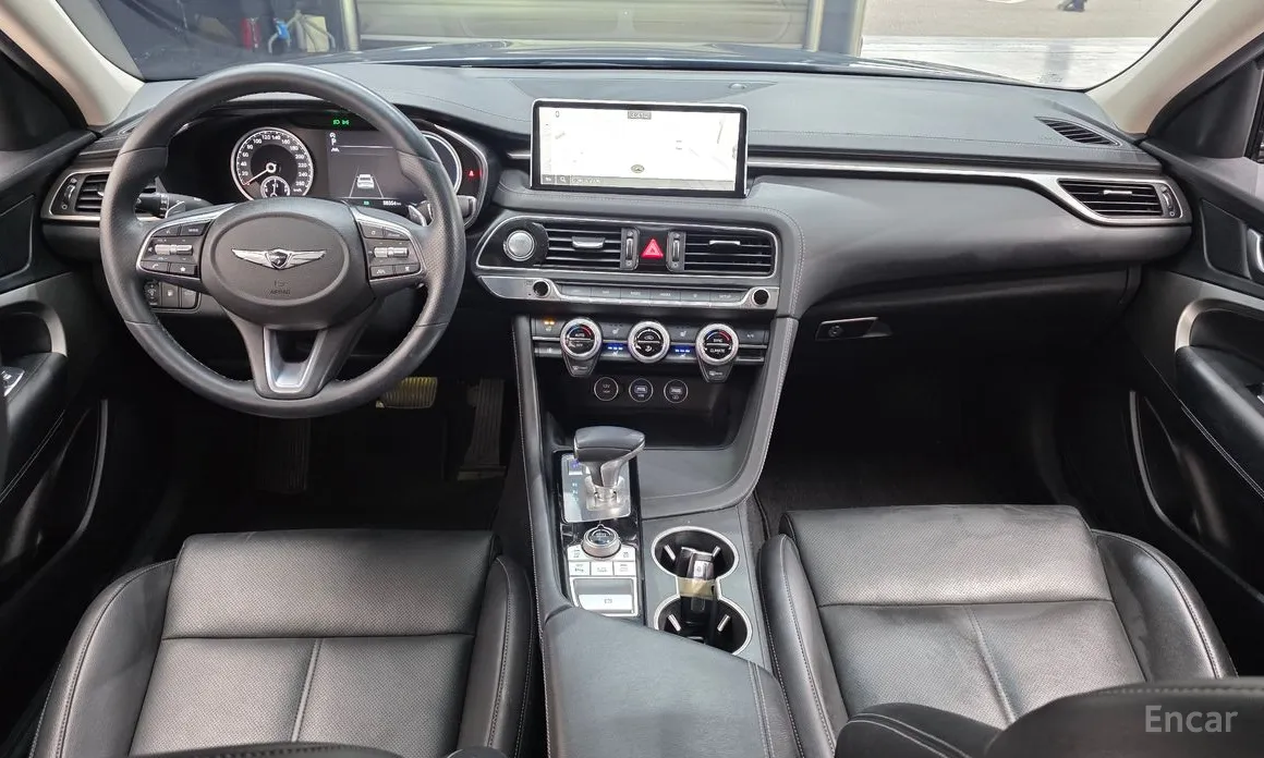 Фото 7 - Genesis G70