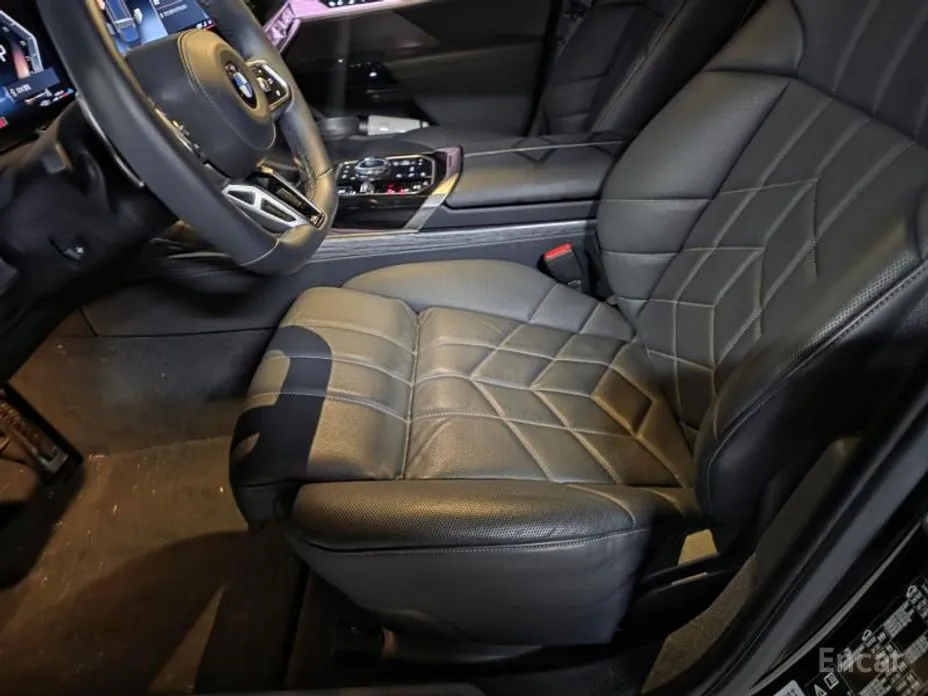 Фото 6 - BMW 7 Series