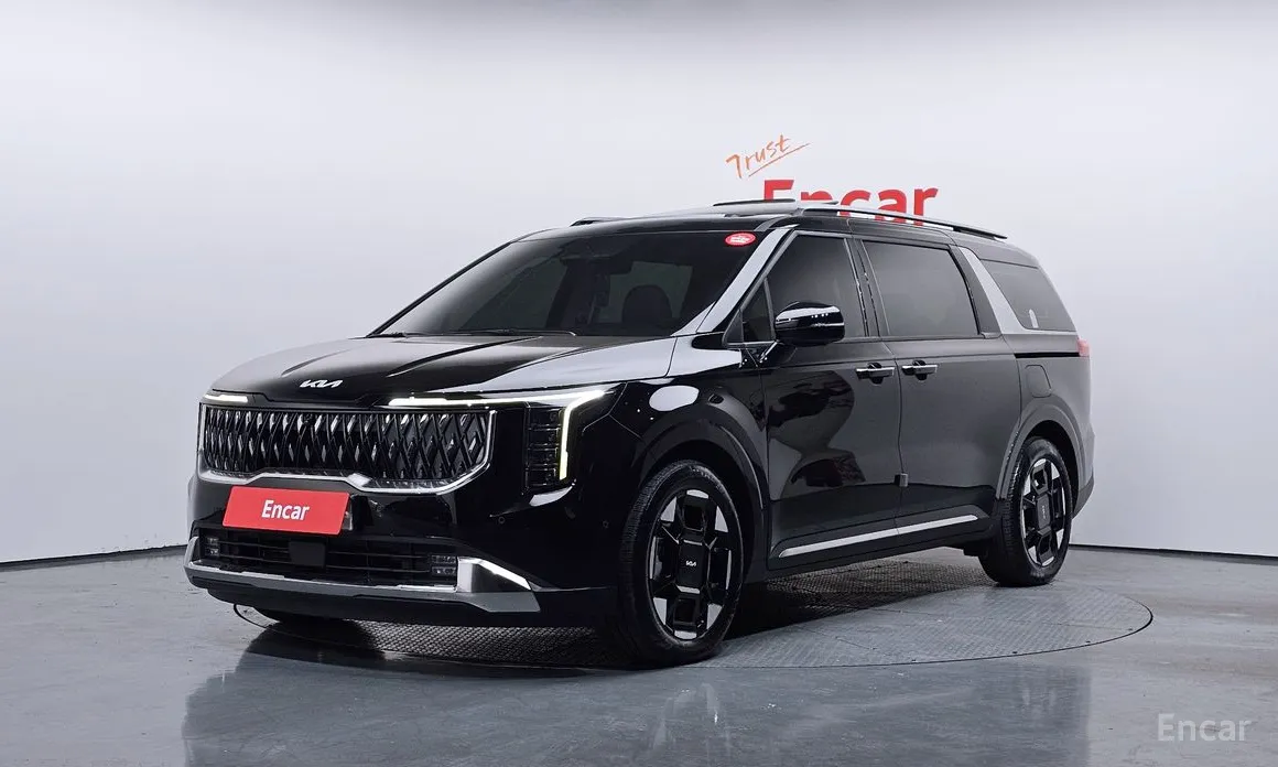 Фото 1 - Kia Carnival