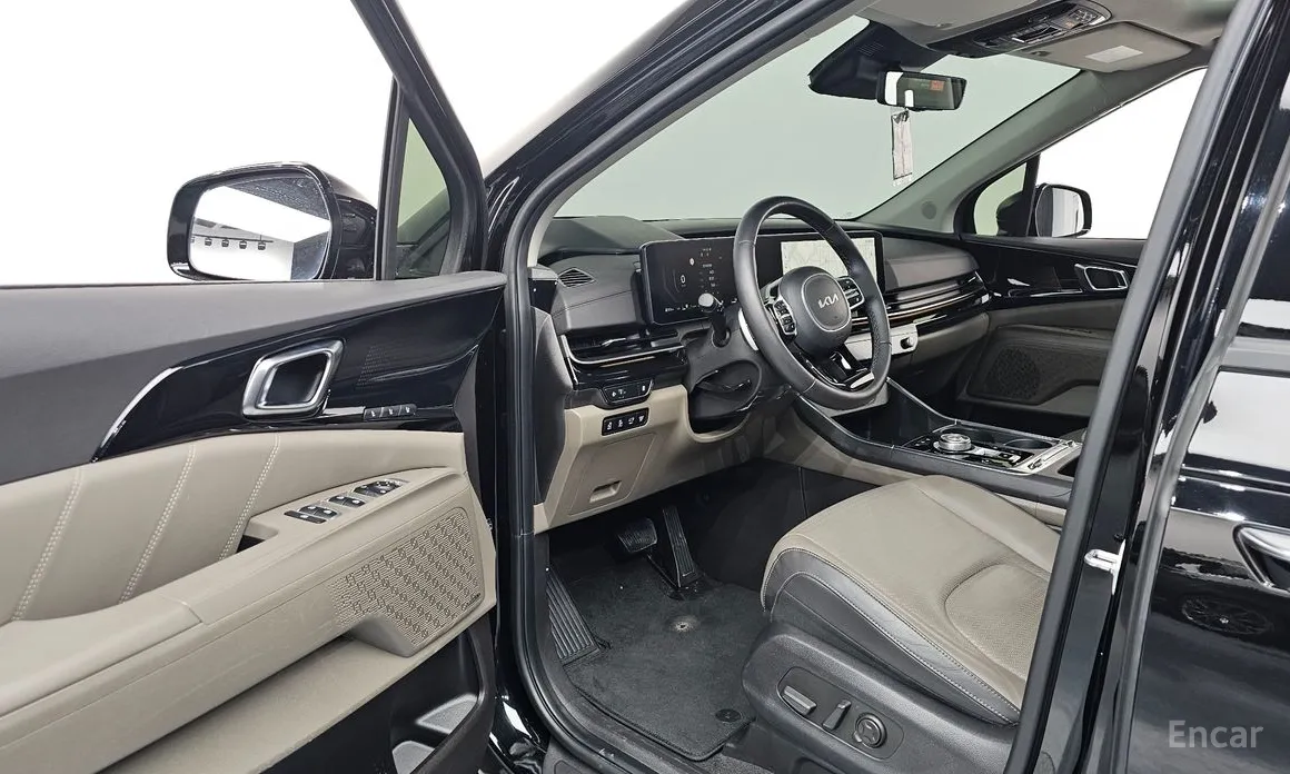 Фото 10 - Kia Carnival